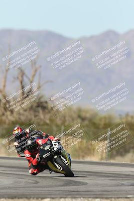 media/Dec-01-2025-Moto Forza (Mon) [[2daa91e15f]]/2-Intermediate Group/Session 3 (Turn 3)/